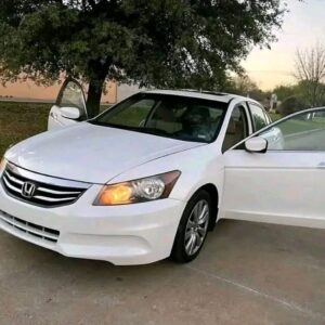 2013 Toyota Corolla  LE Automatic     Used · 130,480 miles